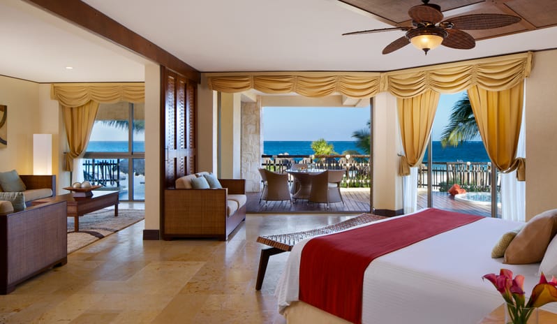Dreams Riviera Cancun Resort & Spa-Preferred-Club-Ocean-Front-Governor-Suite-1_4415